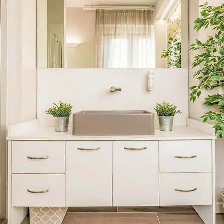 Olimpia House 3* ורונה